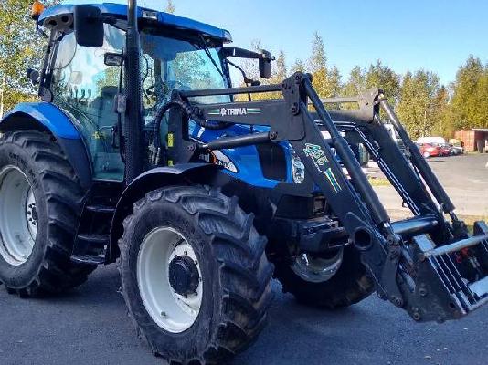 PoulaTo: 2005 New Holland TS110A