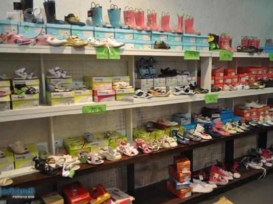 παπούτσια χονδρικη 9.000 ζεύγη 1, 99 Eυρώ