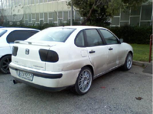 PoulaTo: SEAT CORDOBA '01