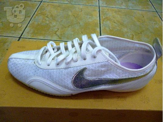 PoulaTo: Γυναικεία αθλητικά Nike