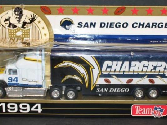 PoulaTo: MATCHBOX Μεταλλικές μινιατούρες σειρά NFL Teams Transporters.