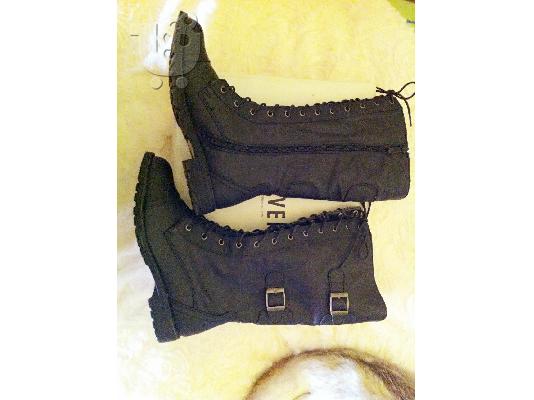 Forever21 Beautiful Boots (military style) in black