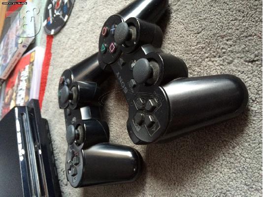 playstation 3 320 gb με 2 χειριστήριακαι 3 παιχνιδια.