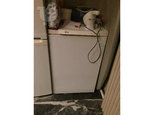 PoulaTo: Καταψύκτης Zanussi