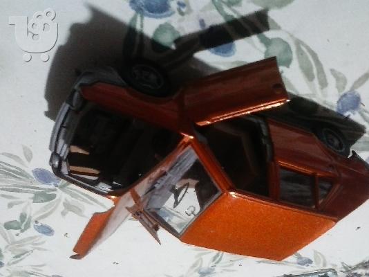 PoulaTo: 1:25 HOTWHEELS 