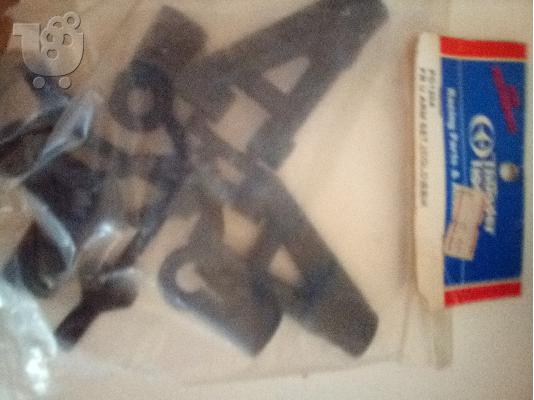 PoulaTo: Thunder Tiger PD1204 Front Upper Arm Set (Cold) EB/K