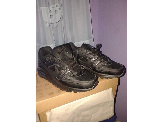 PoulaTo: Nike Air Max comment total black